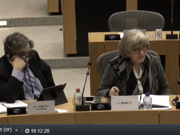 MEP Ulrike Rodust (right)