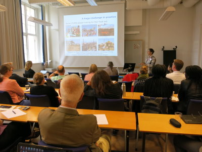 Cornelia Nauen presentando l'accademia della pesca artigianale in Senegal